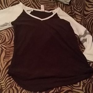 3/4 Sleeved No Boundaries Black and White Shirt